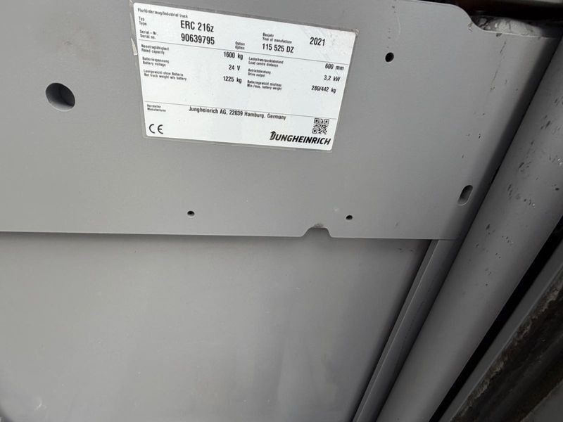 Použit&aacute; manipulačn&aacute; technika Jungheinrich ERC 216z - 525DZ Triplex Initalhub &mdash; Booster Lift