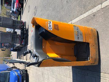Used material handling equipment Still SXH 20 &mdash; Booster Lift