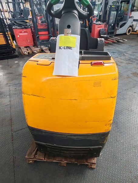 Použit&aacute; manipulačn&aacute; technika Jungheinrich ECE225 2400mm, DEFECT &mdash; Booster Lift