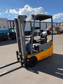 Used material handling equipment Jungheinrich EFG115 4.5m/ 2021y/ 828h &mdash; Booster Lift