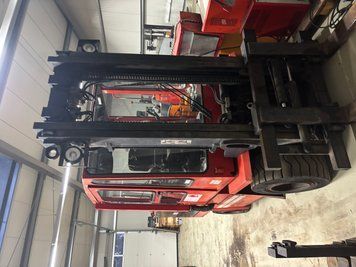 Použit&aacute; manipulačn&aacute; technika Kalmar EC5-600 / 5t &mdash; Booster Lift