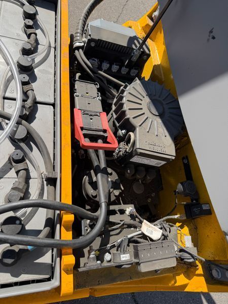 Použit&aacute; manipulačn&aacute; technika Jungheinrich EFG115 4.5m/ 2021y/ 828h &mdash; Booster Lift