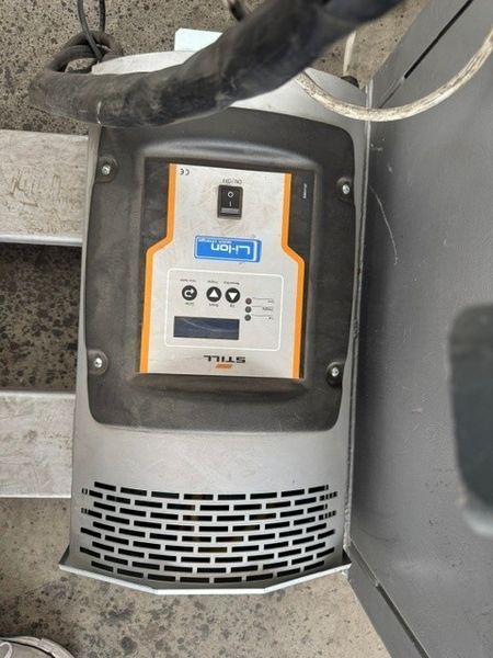 Použit&aacute; manipulačn&aacute; technika Still EXU 16 LI-Ion &mdash; Booster Lift