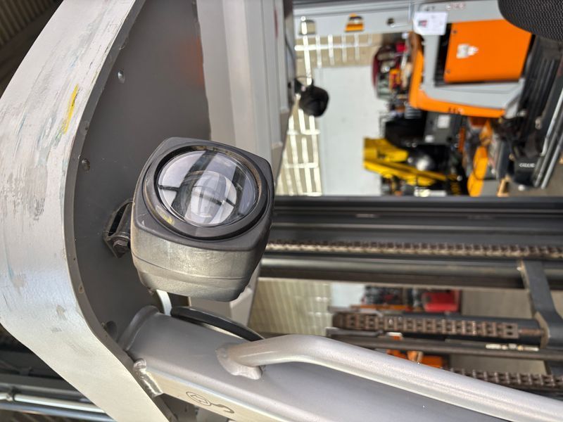 Used material handling equipment Still FM-X14 &mdash; Booster Lift