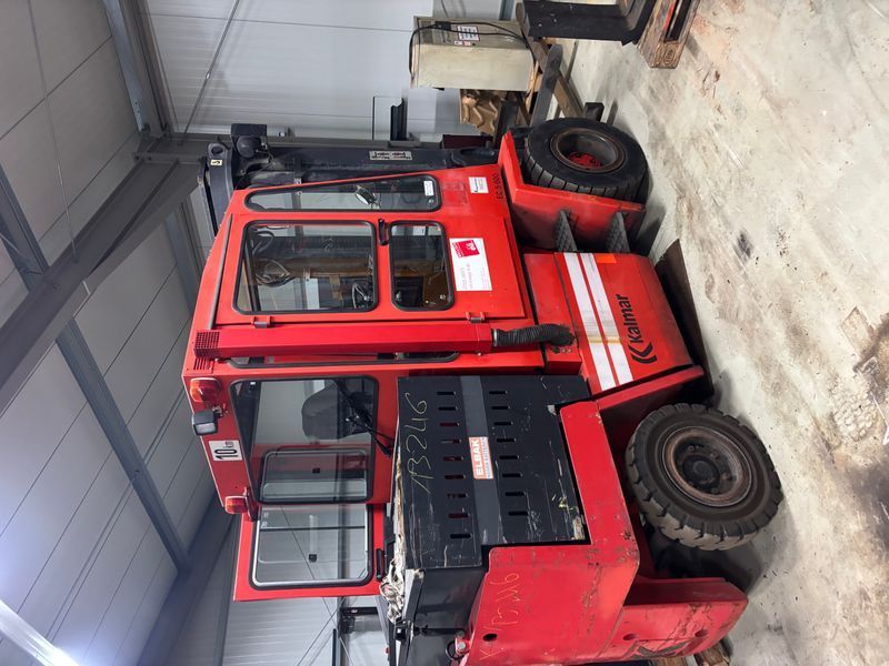 Použit&aacute; manipulačn&aacute; technika Kalmar EC5-600 / 5t &mdash; Booster Lift