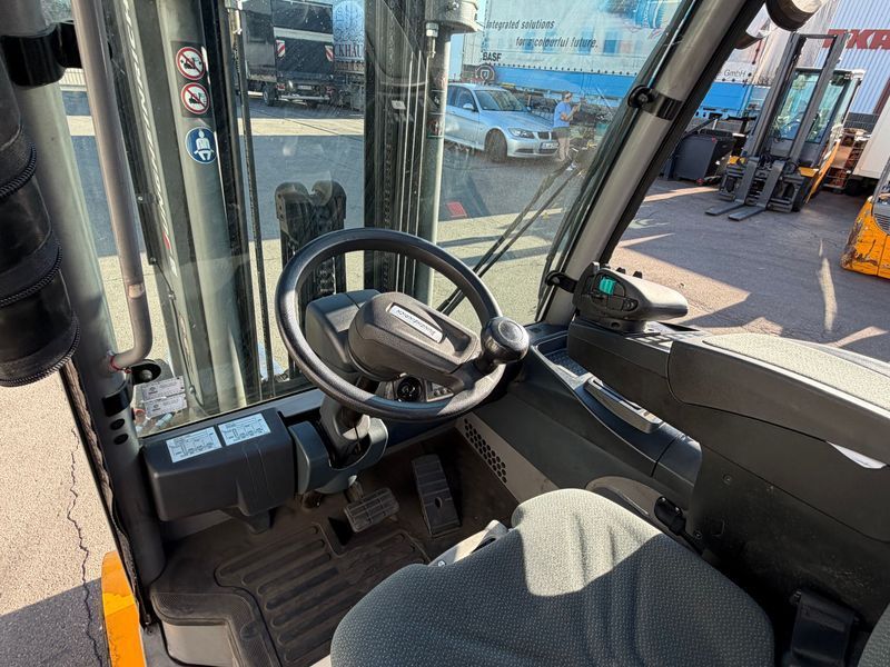 Použit&aacute; manipulačn&aacute; technika Jungheinrich EFG S30 4.7m/ 4v/ 5379h &mdash; Booster Lift