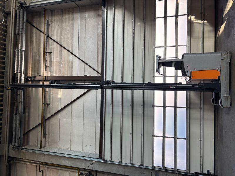Použit&aacute; manipulačn&aacute; technika Still FM-X14 &mdash; Booster Lift