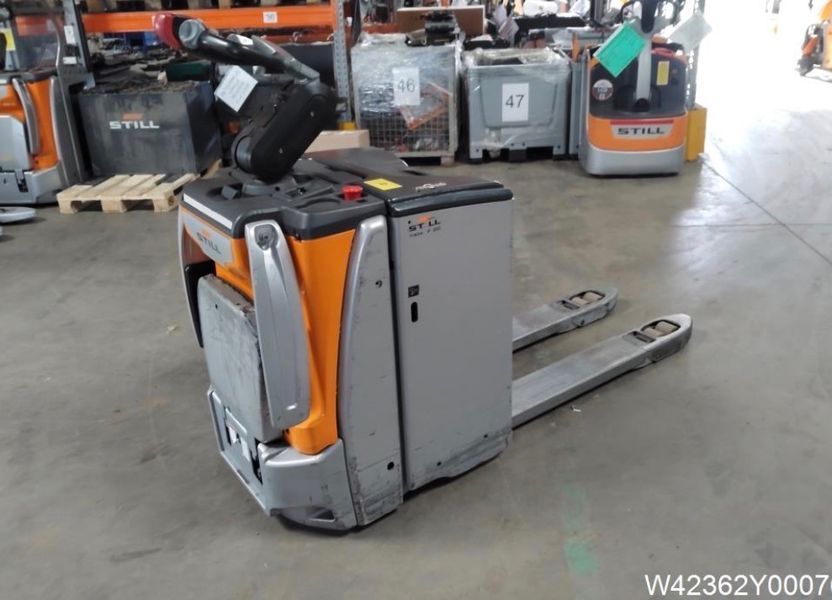 Použit&aacute; manipulačn&aacute; technika Still EXH-SF20 &mdash; Booster Lift