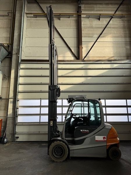Použit&aacute; manipulačn&aacute; technika Still RX 60-40 &mdash; Booster Lift