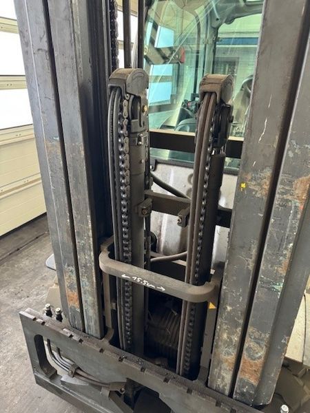 Použit&aacute; manipulačn&aacute; technika Still RX 60-40 &mdash; Booster Lift