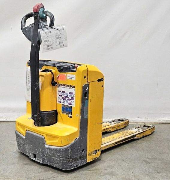 Použit&aacute; manipulačn&aacute; technika Jungheinrich eje 114 Li-ion &mdash; Booster Lift