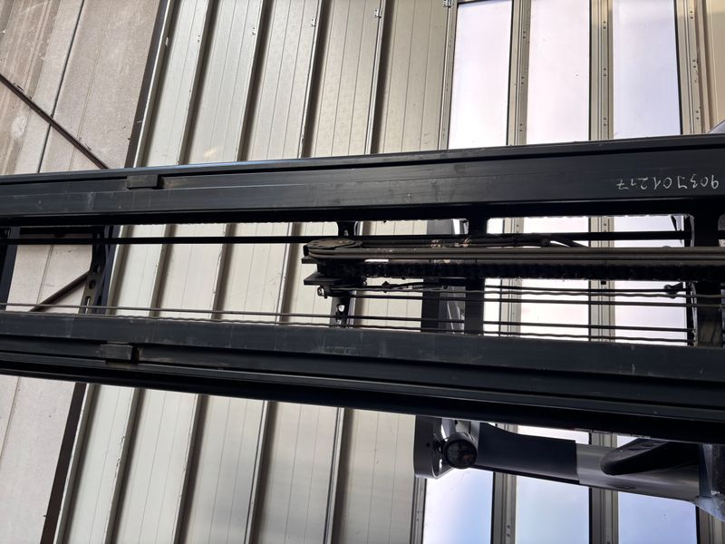 Used material handling equipment Still FM-X17 &mdash; Booster Lift