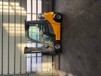 Použit&aacute; manipulačn&aacute; technika Jungheinrich TFG 425 S &mdash; Booster Lift