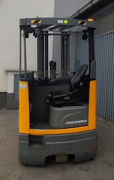 Použit&aacute; manipulačn&aacute; technika Jungheinrich ETV C16 / 2018y/ 6586mh/ 6.2m &mdash; Booster Lift