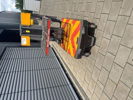 Used material handling equipment Jungheinrich EKM202 &mdash; Booster Lift