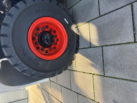 Used material handling equipment Bobcat D25NXS &mdash; Booster Lift