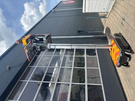 Used material handling equipment Jungheinrich EKM202 &mdash; Booster Lift