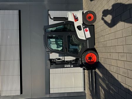 Used material handling equipment Bobcat D25NXS &mdash; Booster Lift