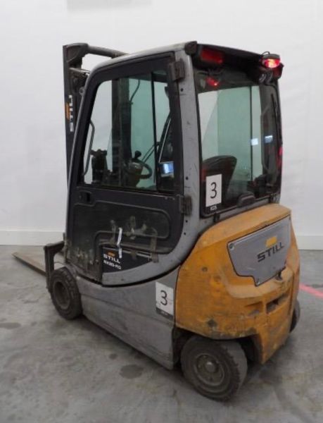 Použit&aacute; manipulačn&aacute; technika Still RX 20-20 P &mdash; Booster Lift