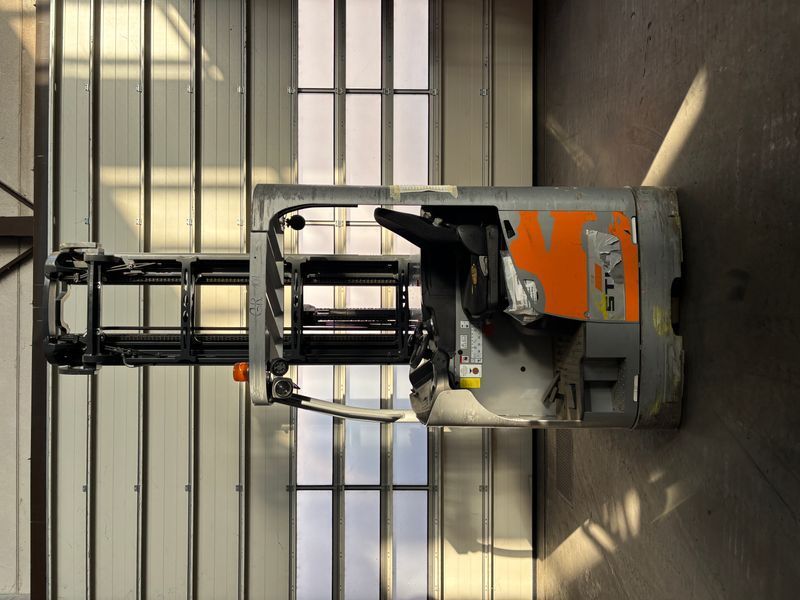 Used material handling equipment Still FM-X17 &mdash; Booster Lift