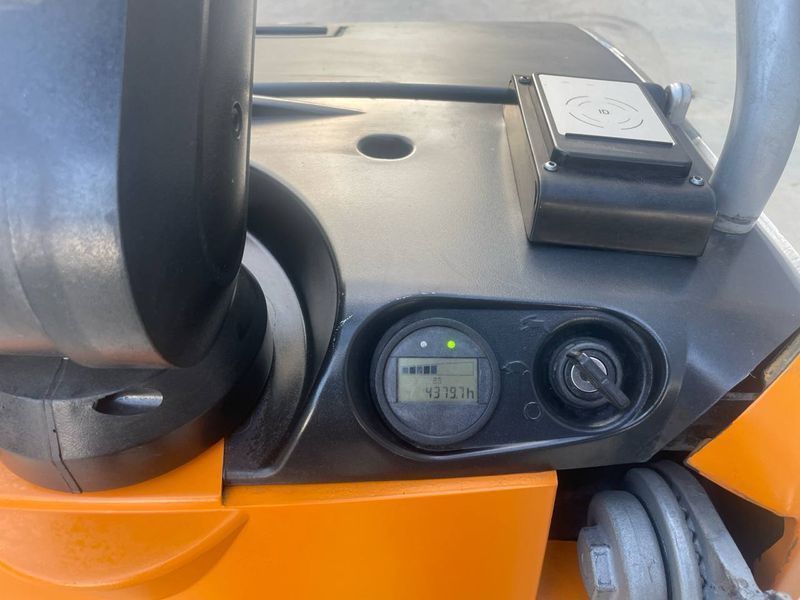 Used material handling equipment Still EXU SF-20 &mdash; Booster Lift
