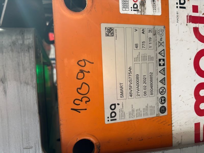 Used material handling equipment Still FM-X17 &mdash; Booster Lift