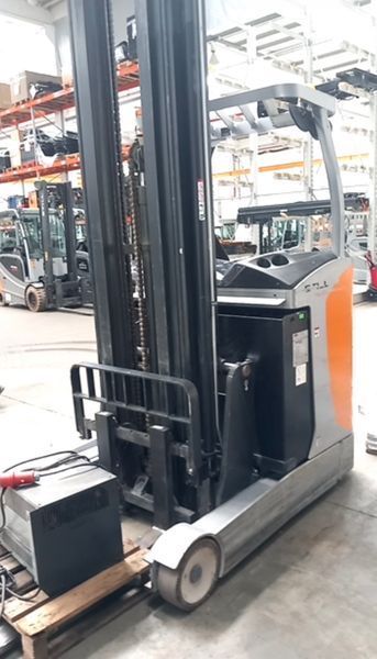 Použit&aacute; manipulačn&aacute; technika Still FM-X 14 &mdash; Booster Lift
