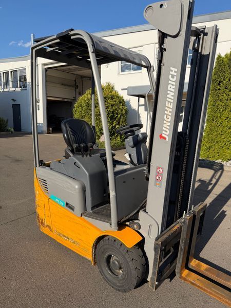 Used material handling equipment Jungheinrich EFG 110 2022y/ 3.3m/ 1127h &mdash; Booster Lift