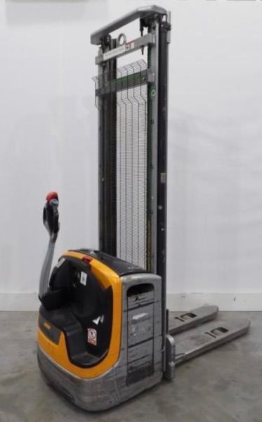Used material handling equipment Still EXV14C &mdash; Booster Lift