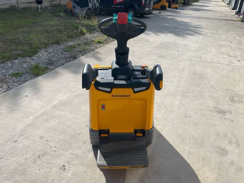 Použit&aacute; manipulačn&aacute; technika Jungheinrich ERE 120 2400mm 50% batt &mdash; Booster Lift