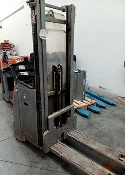 Použit&aacute; manipulačn&aacute; technika Still EXD 20 &mdash; Booster Lift