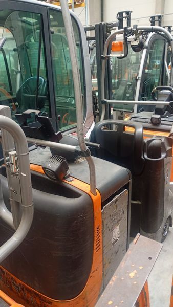 Použit&aacute; manipulačn&aacute; technika Still CX-T &mdash; Booster Lift