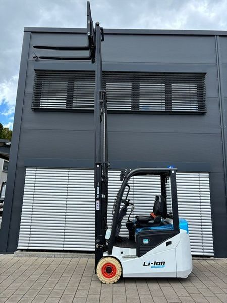 Použit&aacute; manipulačn&aacute; technika Bobcat B16NT Li-Ion Neuger&auml;t!!! &mdash; Booster Lift