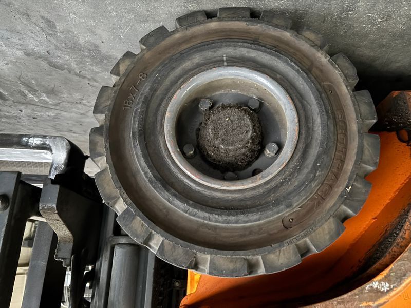 Použit&aacute; manipulačn&aacute; technika Still R50-15 &mdash; Booster Lift