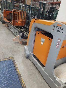 Použit&aacute; manipulačn&aacute; technika Still MX-X &mdash; Booster Lift