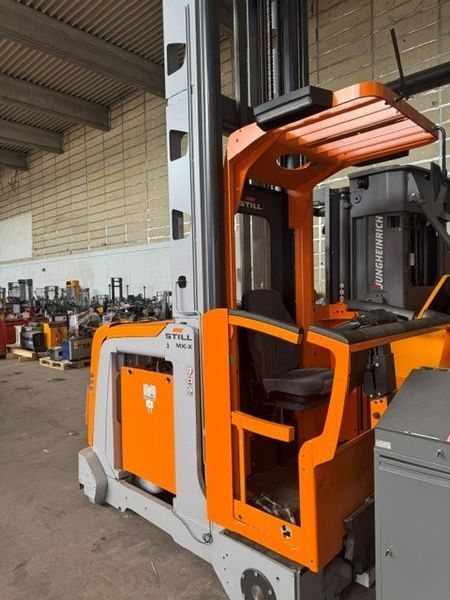 Použit&aacute; manipulačn&aacute; technika Still MX-X &mdash; Booster Lift