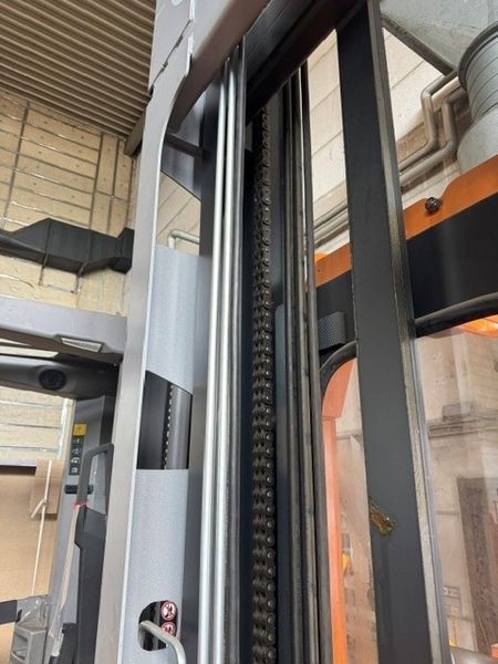 Použit&aacute; manipulačn&aacute; technika Still MX-X &mdash; Booster Lift