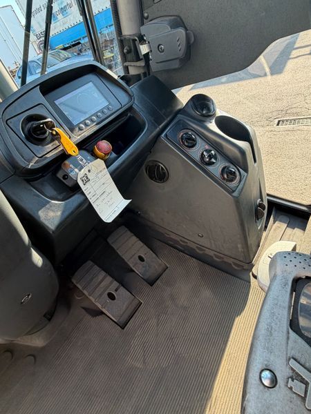 Použit&aacute; manipulačn&aacute; technika Jungheinrich TFG 425s 4v/ 4757h &mdash; Booster Lift