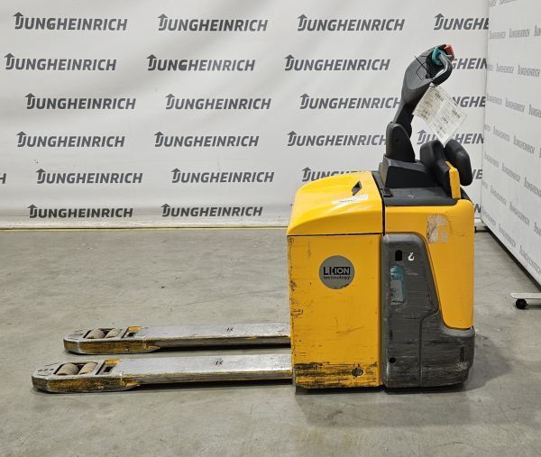 Použit&aacute; manipulačn&aacute; technika Jungheinrich ERE 120 Li-Lion &mdash; Booster Lift