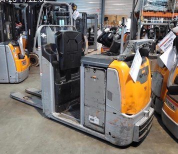 Použit&aacute; manipulačn&aacute; technika Still OPX-L12 &mdash; Booster Lift