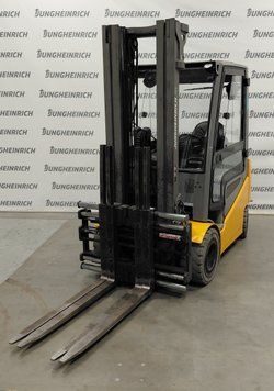 Použit&aacute; manipulačn&aacute; technika Jungheinrich EFG 430k &mdash; Booster Lift