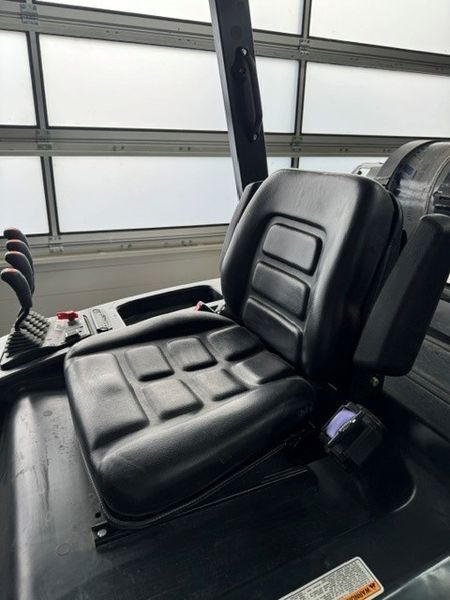 Used material handling equipment Bobcat G25NXP &mdash; Booster Lift