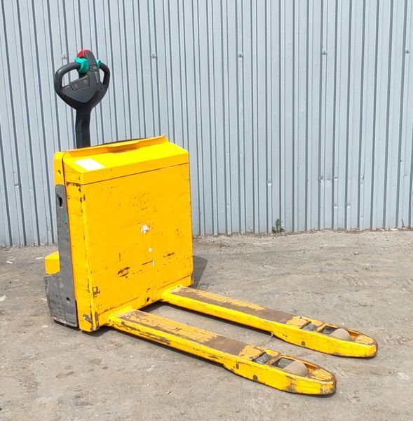 Used material handling equipment Jungheinrich EJE 116i Li-ion/ 2022y/ 1.6t/ 278kg (5pc) &mdash; Booster Lift