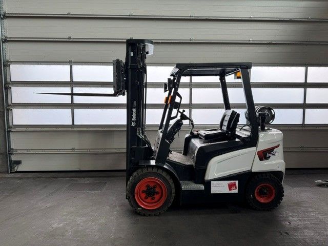 Used material handling equipment Bobcat G25NXP &mdash; Booster Lift