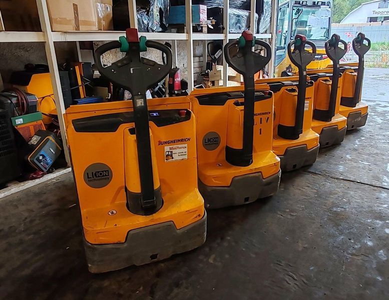 Used material handling equipment Jungheinrich EJE 116i Li-ion/ 2022y/ 1.6t/ 278kg (5pc) &mdash; Booster Lift