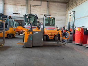 Used material handling equipment Jungheinrich ERD 220 &mdash; Booster Lift