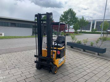 Použit&aacute; manipulačn&aacute; technika [div] Sonstige DEV1633T &mdash; Booster Lift