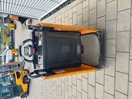 Použit&aacute; manipulačn&aacute; technika Still EXH-S20 &mdash; Booster Lift