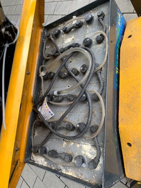 Used material handling equipment [div] Sonstige DEV1633T &mdash; Booster Lift