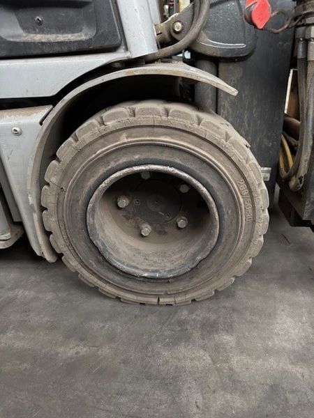 Used material handling equipment Still RX20-20P &mdash; Booster Lift